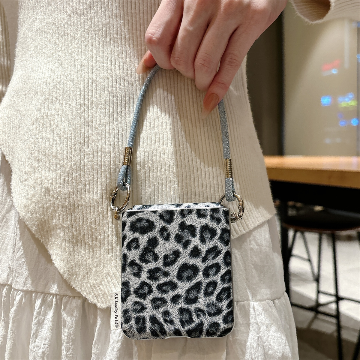 Wrist Strap Leopard Pattern Le - Flip Leather Case reseña y precio