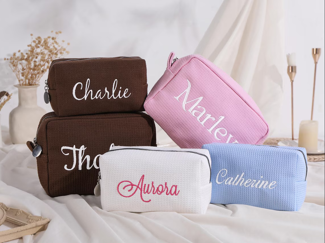 Personalized Embroidered Waffl - Monogram Custom Case reseña y precio
